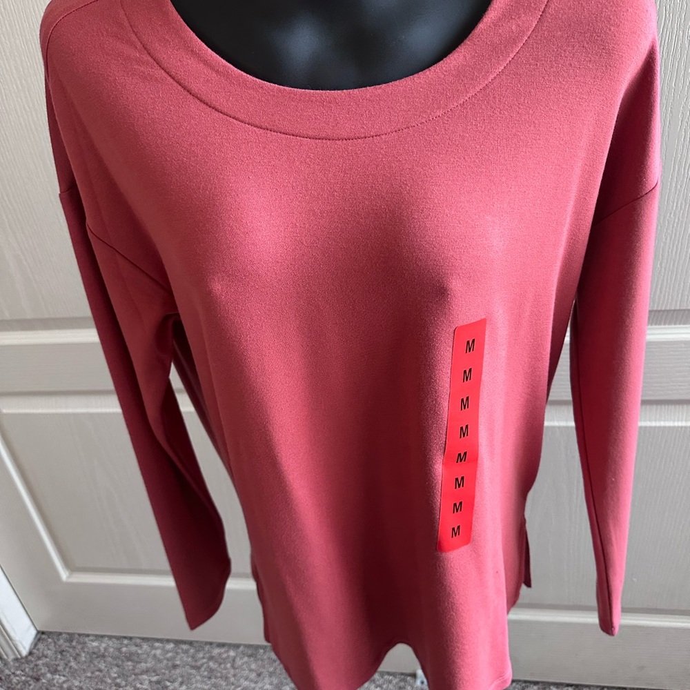 Women’s Long-Sleeve Scoop Neck Top